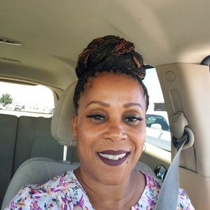 Meet your Posher, Pia